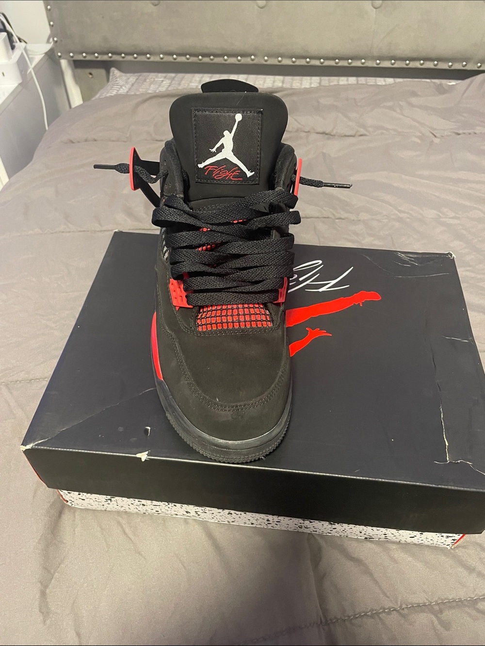 Jordan Men's Black and Red Retro Basketball Sneakers